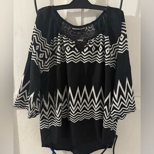 Arianne Black and White Zigzag Blouse